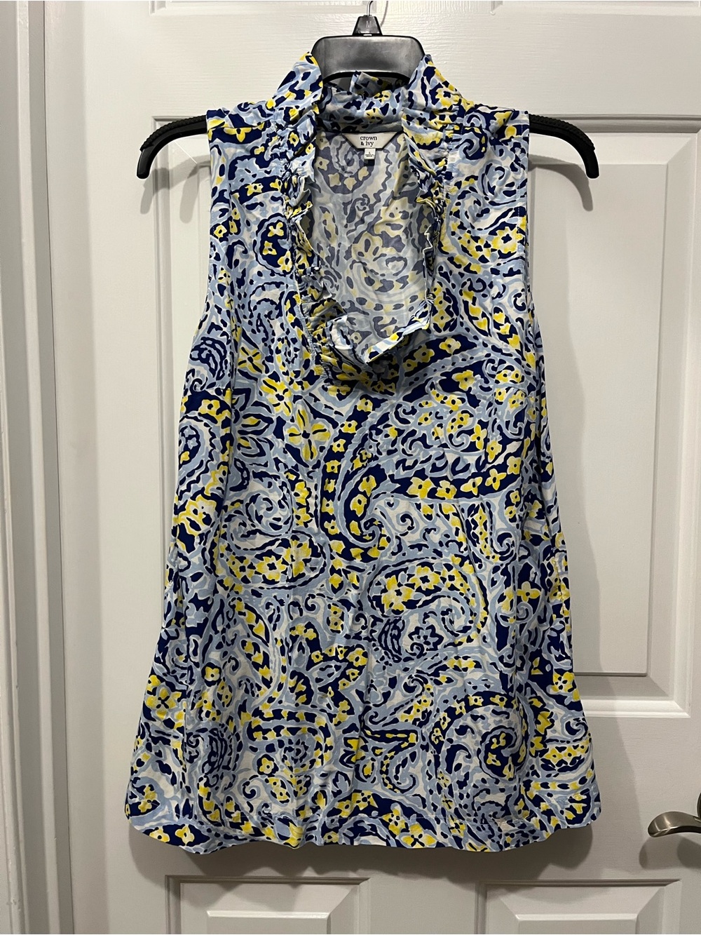 Crown & Ivy Sleeveless Paisley Print Ruffle Neck Top in Blue and Yellow